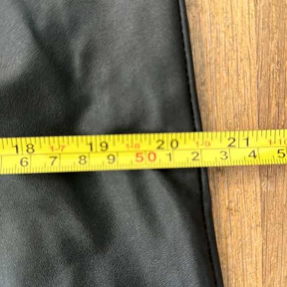 *last chance!!* Women’s black faux leather joggers - Picture 15 of 16